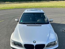 Silber Gebraucht 2003 BMW 330 M Sport Limousine | 8.990 € (Etwas zu teuer)