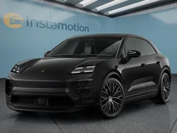 Schwarz Neu 2025 Porsche Macan SUV | 105.549 € (Teuer)
