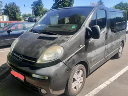Schwarz Gebraucht 2004 Opel Vivaro Van | 6.750 €