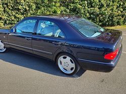 Schwarz Gebraucht 1997 Mercedes E430 AMG Limousine | 13.999 € (Teuer)