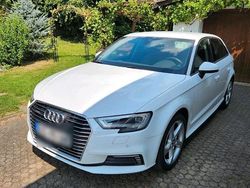 Weiß Gebraucht 2021 Audi A3 Sport Limousine | 18.190 € (Guter Preis)