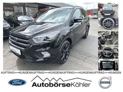 Iridiumschwarz Gebraucht 2018 Ford Kuga ST-Line SUV | 15.490 € (Etwas zu teuer)