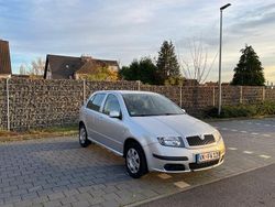 Silber Gebraucht 2007 Skoda Fabia Kleinwagen | 1.350 € (Fairer Preis)