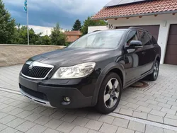 Schwarz Gebraucht 2013 Skoda Octavia Scout 4x4 Kombi | 8.400 € (Fairer Preis)