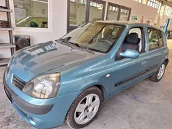 Blau Gebraucht 2004 Renault Clio II Limousine | 1.850 € (Guter Preis)
