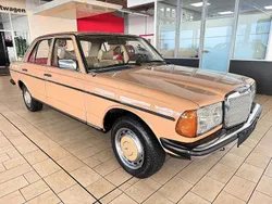 Beige Gebraucht 1978 Mercedes 300 Limousine | 9.950 €
