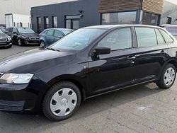 Schwarz Gebraucht 2014 Skoda Rapid Active Kombi | 3.800 €