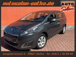 Grau Gebraucht 2015 Peugeot 5008 Active Van / Kleinbus | 7.890 € (Etwas zu teuer)