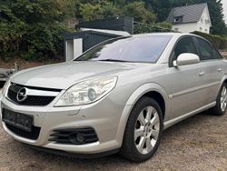 Silber Gebraucht 2006 Opel Vectra Edition Limousine | 2.999 € (Etwas zu teuer)