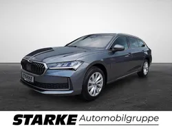 Grau Neu 2025 Skoda Superb Selection Kombi | 39.430 € (Fairer Preis)
