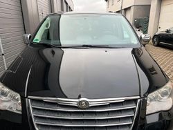 Schwarz Gebraucht 2010 Chrysler Voyager Van / Kleinbus | 5.750 €
