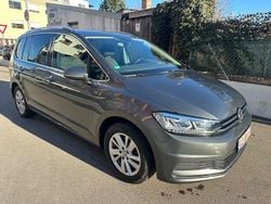 Grau Gebraucht 2020 VW Touran Comfortline Van / Kleinbus | 20.999 € (Fairer Preis)