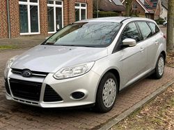 Silber Gebraucht 2013 Ford Focus Kombi | 3.290 € (Fairer Preis)