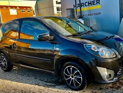 Schwarz Gebraucht 2011 Renault Twingo Kleinwagen | 2.999 €