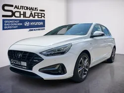 Weiß Gebraucht 2022 Hyundai i30 Prime Limousine | 19.780 € (Fairer Preis)