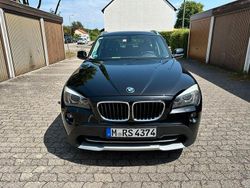 Schwarz Gebraucht 2011 BMW X1 SUV | 6.650 € (Fairer Preis)