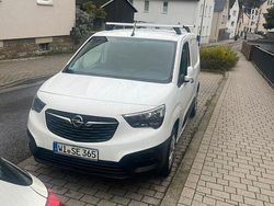 Weiß Gebraucht 2021 Opel Combo Van / Kleinbus | 12.700 € (Fairer Preis)