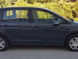 Grau Gebraucht 2018 VW Touran Trendline Van / Kleinbus | 12.250 € (Fairer Preis)