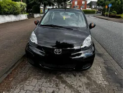 Schwarz Gebraucht 2010 Toyota Aygo Kleinwagen | 4.100 € (Fairer Preis)
