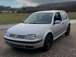 Silber Gebraucht 2001 VW Golf IV Kleinwagen | 2.000 € (Teuer)
