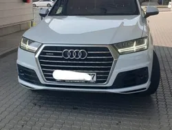 Weiß Gebraucht 2018 Audi Q7 Ambiente SUV | 45.600 € (Etwas zu teuer)