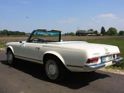 Weiß Gebraucht 1964 Mercedes 230 Cabrio | 64.900 €