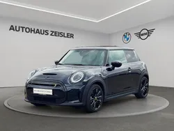Blau Gebraucht 2023 Mini Cooper SE Hatch Kleinwagen | 21.780 € (Fairer Preis)