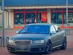 Grau Gebraucht 2007 Audi S8 Comfort Limousine | 9.900 €