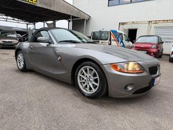Grau Gebraucht 2004 BMW Z4 Sport Line Cabrio | 8.990 € (Fairer Preis)