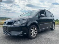 Deep black perleffekt Gebraucht 2011 VW Touran Trendline Van / Kleinbus | 5.890 € (Guter Preis)