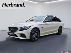 Manufaktur diamantweiß bright Gebraucht 2020 Mercedes C300e AMG line Kombi | 25.290 € (Fairer Preis)