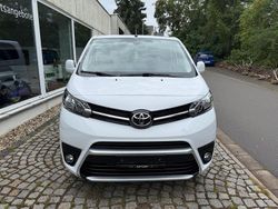 Weiß Gebraucht 2023 Toyota Proace Verso Comfort Kombi | 33.900 € (Superpreis)