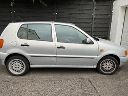 Silber Gebraucht 1999 VW Polo Basis Limousine | 855 € (Guter Preis)