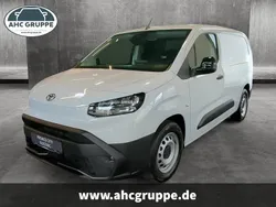 Weiss Neu 2025 Toyota Proace City Van | 41.990 €
