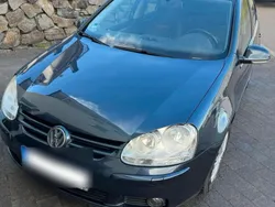 Blau Gebraucht 2006 VW Golf V Edition Kleinwagen | 2.000 € (Guter Preis)