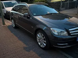 Grau Gebraucht 2010 Mercedes C250 Kombi | 11.000 € (Teuer)