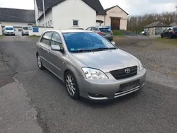 Grau Gebraucht 2002 Toyota Corolla Limousine | 4.000 € (Fairer Preis)