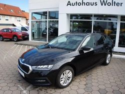 Schwarz Gebraucht 2022 Skoda Octavia Ambition Kombi | 22.860 € (Fairer Preis)