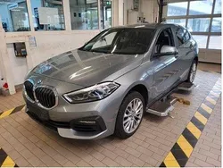 Grau Gebraucht 2022 BMW 118 Performance Kleinwagen | 22.797 € (Fairer Preis)
