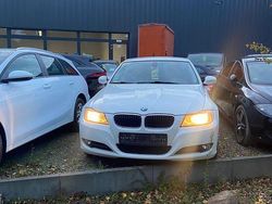 Weiß Gebraucht 2009 BMW 318 Comfort Edition Limousine | 3.950 € (Fairer Preis)