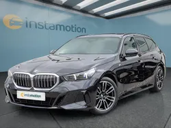 Schwarz Gebraucht 2024 BMW 520 Kombi | 53.899 € (Guter Preis)