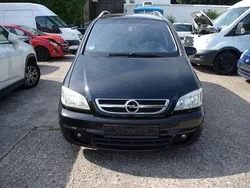 Schwarz Gebraucht 2004 Opel Zafira Executive Van / Kleinbus | 1.600 € (Fairer Preis)