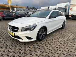 Weiß Gebraucht 2016 Mercedes CLA200 Shooting Brake Kombi | 11.990 € (Guter Preis)