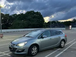 Grau Gebraucht 2014 Opel Astra Limousine | 3.500 € (Superpreis)