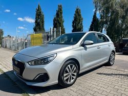 Platinum silver Gebraucht 2019 Hyundai i30 Trend Kleinwagen | 13.750 € (Guter Preis)