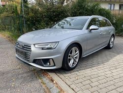 Grau Gebraucht 2020 Audi A4 S-Line Kombi | 33.990 €