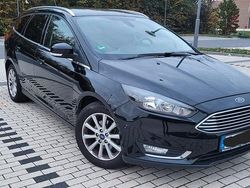 Schwarz Gebraucht 2017 Ford Focus Titanium Kombi | 5.900 € (Superpreis)