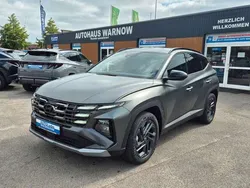 Pine green matt Neu 2025 Hyundai Tucson Edition SUV | 37.990 € (Fairer Preis)