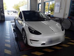 Weiß Gebraucht 2022 Tesla Model 3 Limousine | 29.950 € (Fairer Preis)