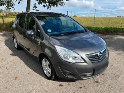 Grau Gebraucht 2012 Opel Meriva Van / Kleinbus | 6.500 € (Fairer Preis)
